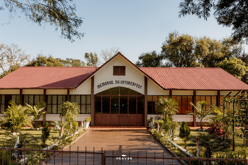 Fachada do prédio do Memorial da Oktoberfest, em Linha Presidente Becker